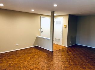 1114 S Springinsguth Rd APT 2A, Schaumburg, IL 60193