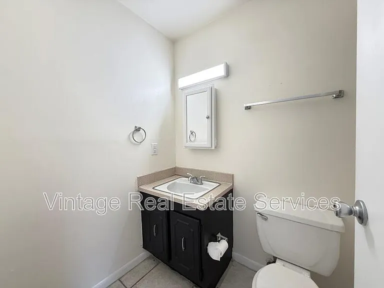 Whitehall Garden Apartments — Photo 5