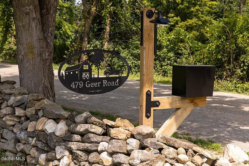 5th image of 479 Geer Road