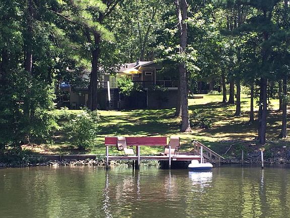 3rd image of 103 Brentwood Cir