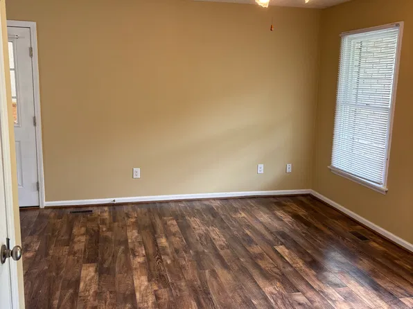 208 Maher Dr, Morehead, KY 40351