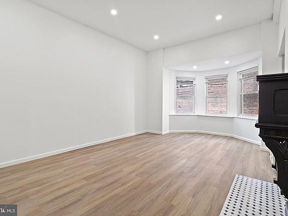 4th image of 1602 S Broad St Floor 2