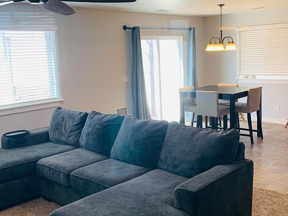 Living room/ Dining room