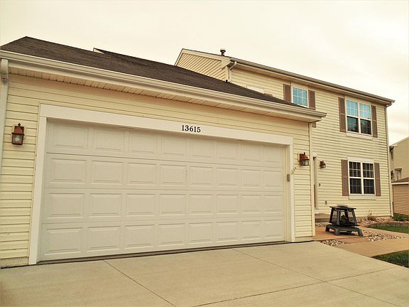 Spacious Two Car Garage