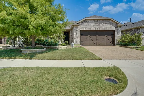 405 Club House Dr Photo 1