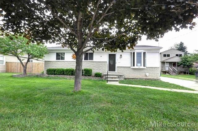 1st image of 20269 Fenton St