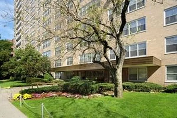 Sold by Douglas Elliman | media 15