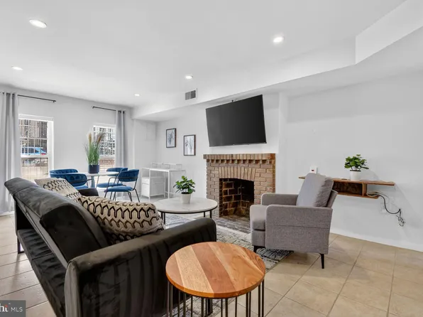 1339 Corcoran St NW #B, Washington, DC 20009