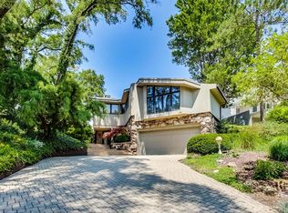 94 Shore Dr, Portage, IN 46368