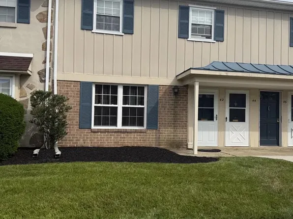 42 Kearney Dr, North Wales, PA 19454