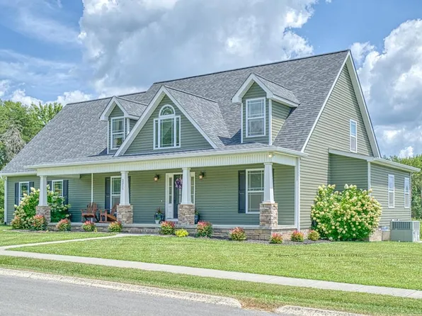 2211 Candyland Dr, Cookeville, TN 38506