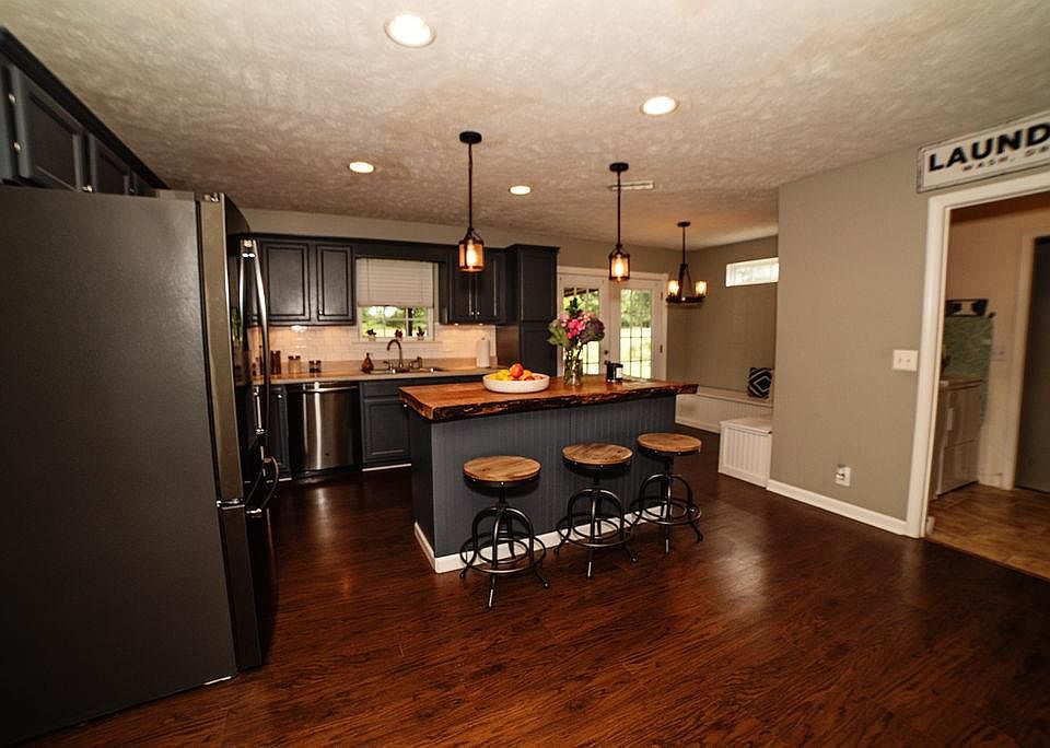 1st image of 3523 Paulownia Cir