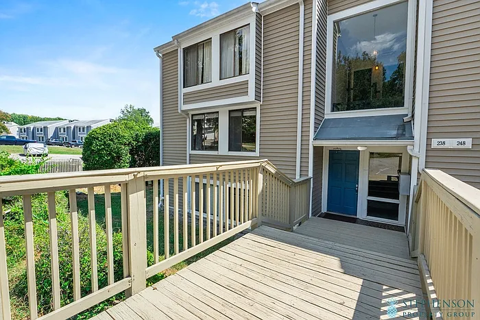 3 bed, 2.0 bath, 1600 sqft, $1,850 — Photo 2