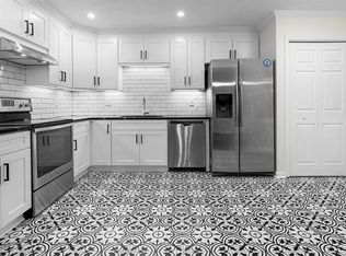 365 Winding River Dr Unit E, Atlanta, GA 30350