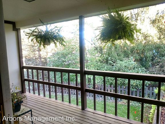 3rd image of 4444 Laurel Oak Dr