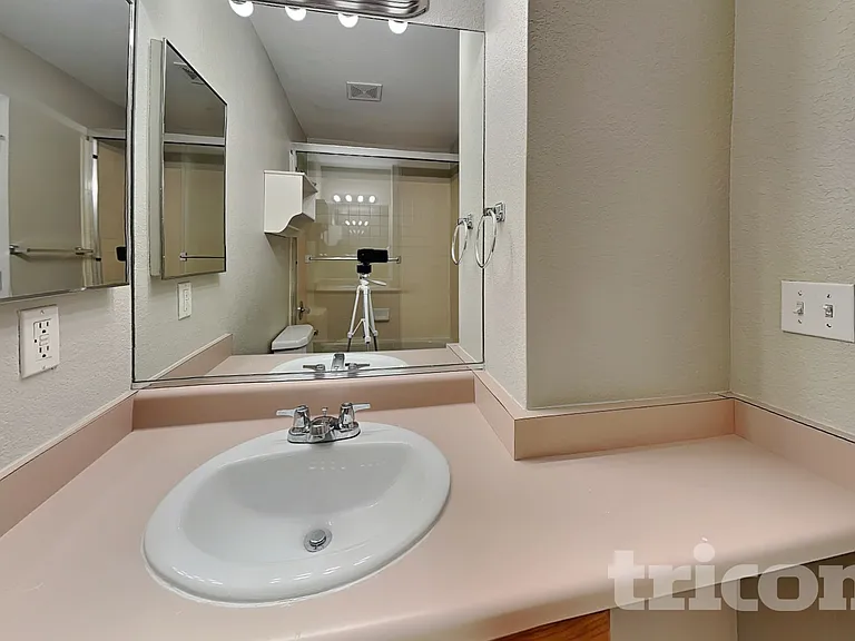 12789 Elm St — Photo 16