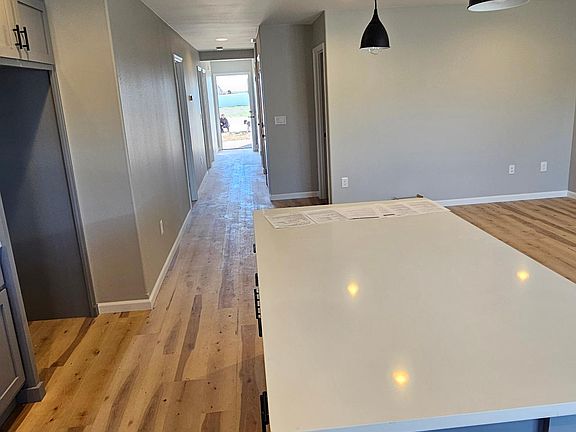 51 Grant Dr. - Looking towards front door, from the Kitchen