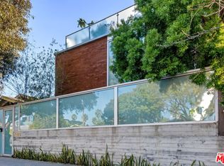 1220 Cabrillo Ave, Venice, CA 90291