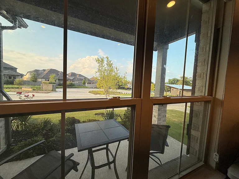 4613 Summit View Dr — Photo 23