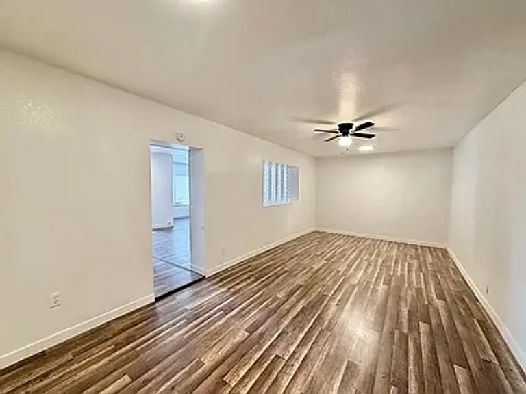 400 Santa Fe Dr #12 — Photo 5