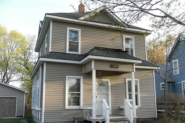 11829 Prairie Ave photo 1
