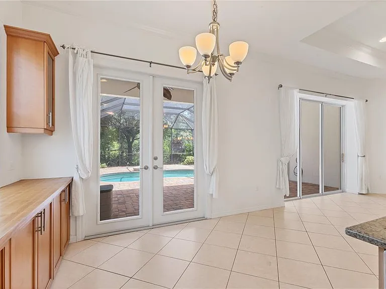 7236 Lismore Ct — Photo 14
