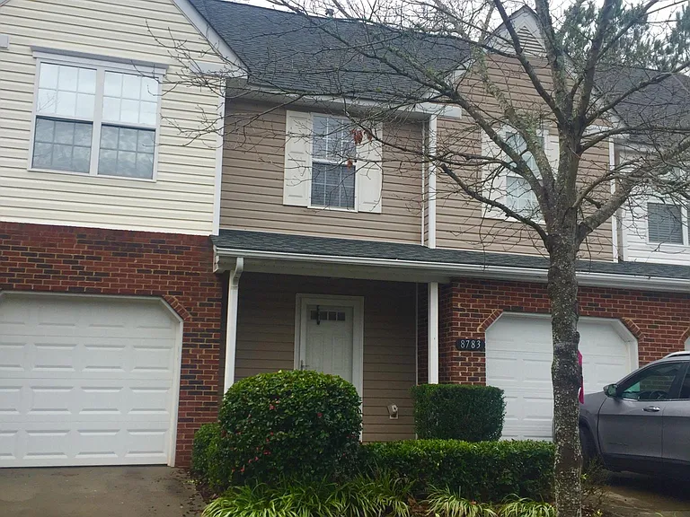 8783 Robinson Forest Dr — Photo 1
