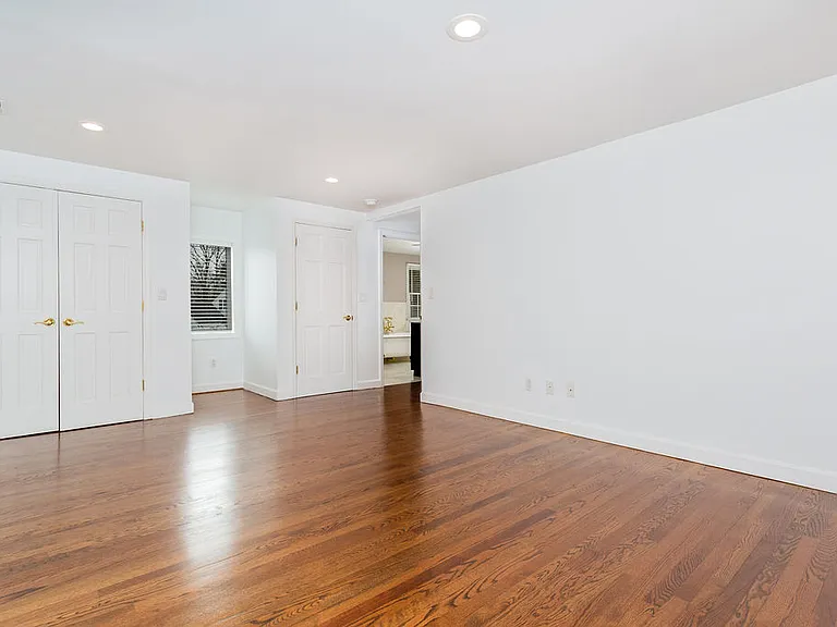 302 Sound Beach Ave — Photo 16