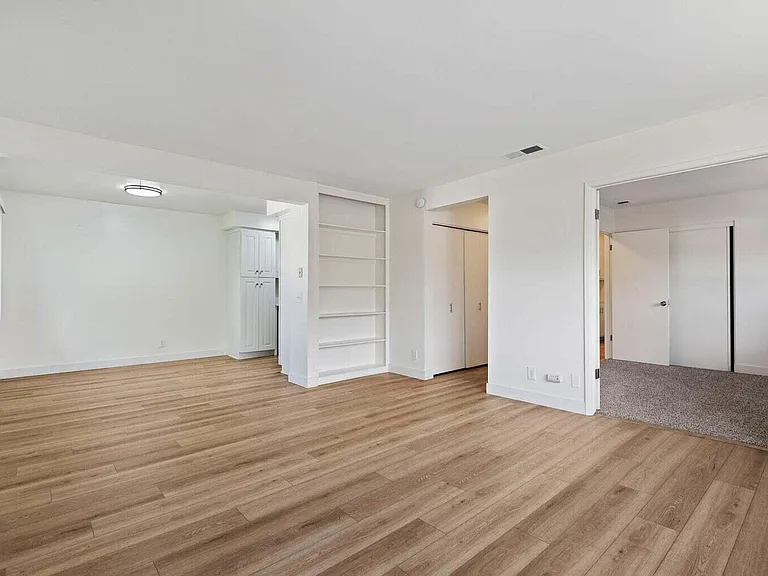 313 Northgate Dr #D — Photo 10