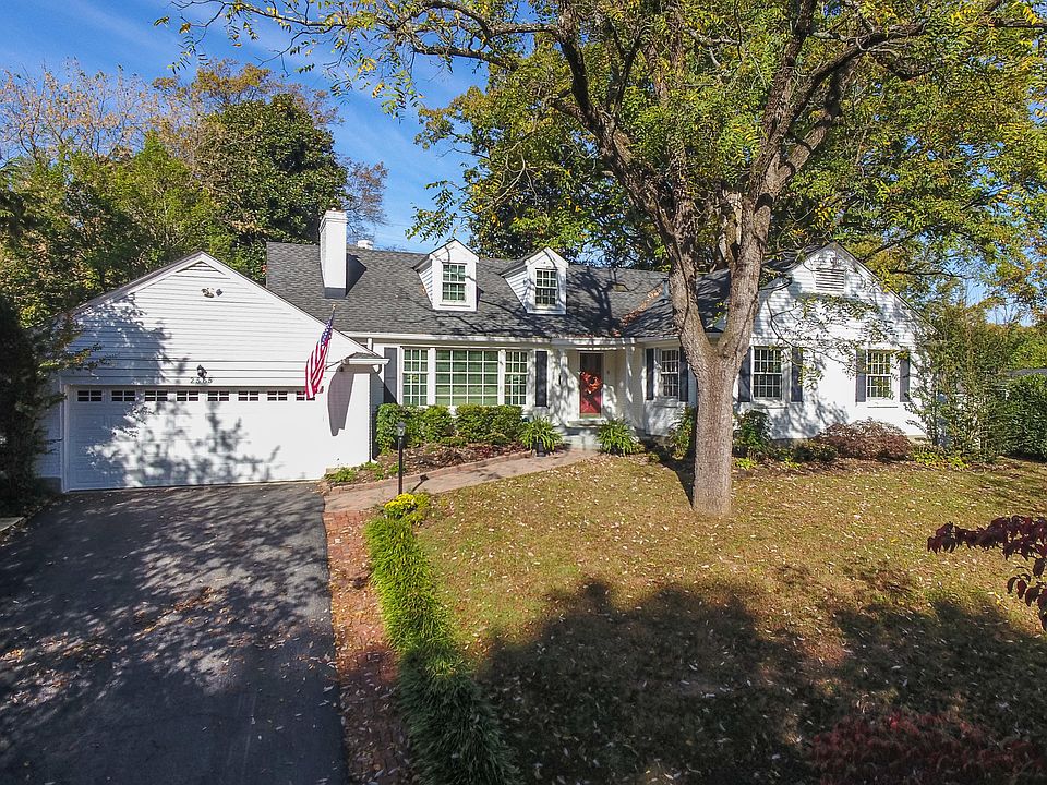 1st image of 2565 Woodbourne Ave