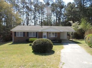745 Rustland Dr, Fayetteville, NC 28301