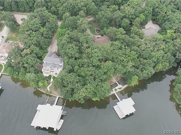 4th image of 10 Greystone Ln