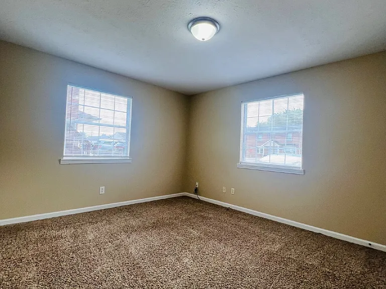 2 bed, 1.0 bath, 965 sqft, $925 — Photo 15