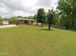 152 Burnett Ln, Oneida, TN 37841