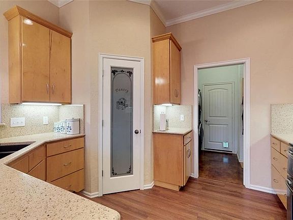 3rd image of 5328 Heron Ct