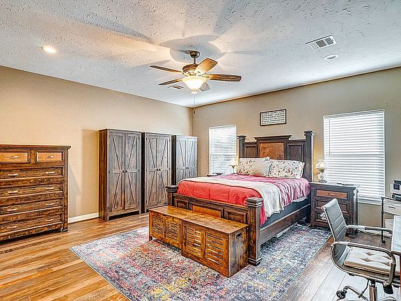 5th image of 22807 Desert Willow Dr