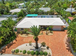 1261 Manor Dr, Riviera Beach, FL 33404