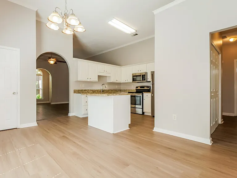 8701 Eagle View Dr — Photo 5