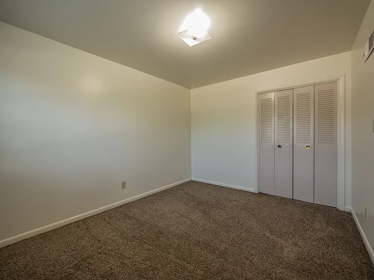 Campus View Apartments — Photo 25