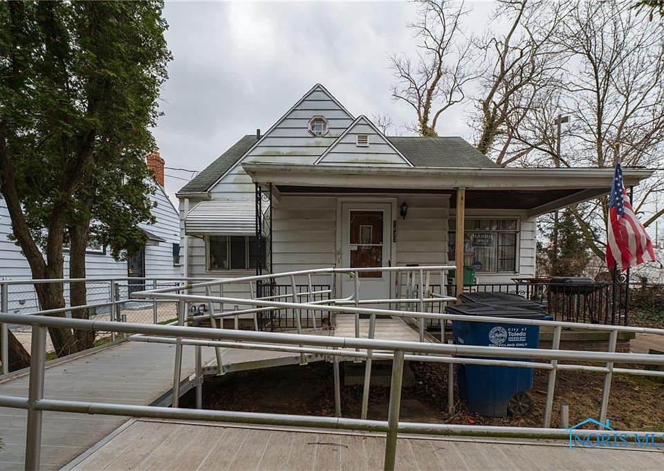 2nd image of 1837 Freeman St