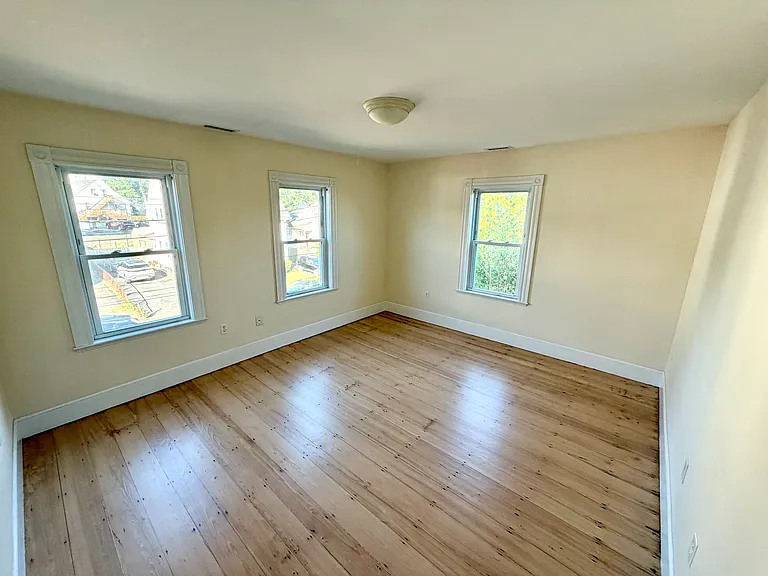 48 Newcomb St #48 — Photo 18