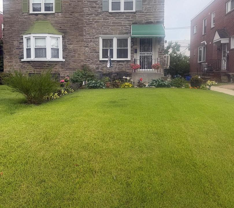 1st image of 2004 Vista St