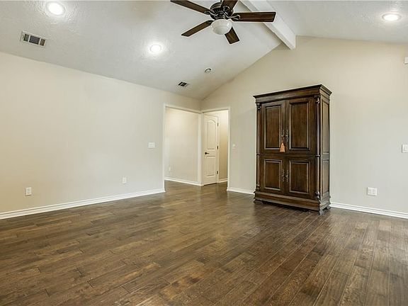 3rd image of 401 High Brook Dr