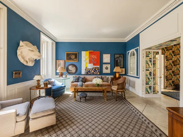 32 East 64th Street image 5 of 19