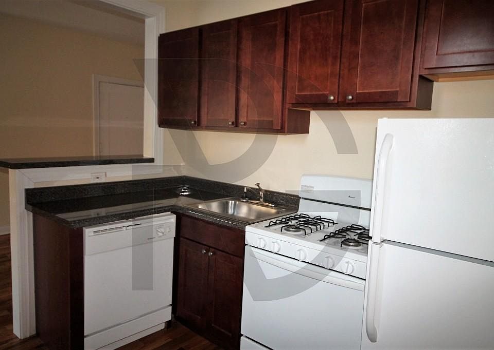 1st image of 3933 N Janssen Ave #39435W1