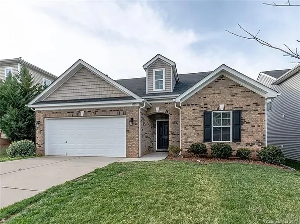 1015 Albany Park Dr, Fort Mill, SC 29715