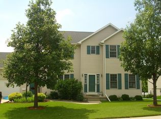 4023 Eastpark Rd, Cedar Falls, IA 50613