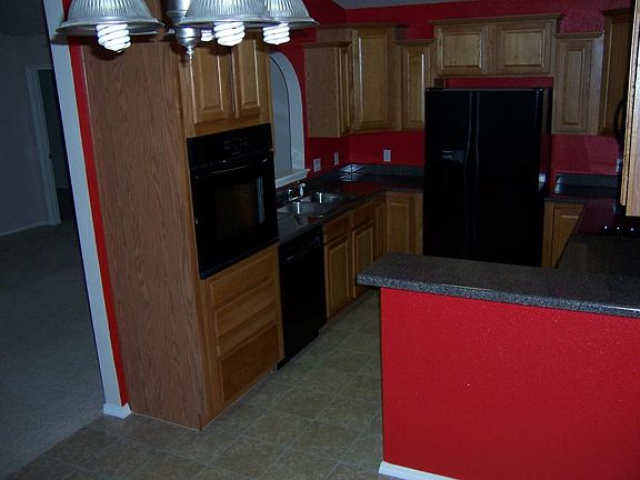 5th image of 2109 Greenbrier Ct