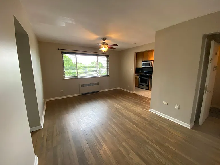 2100 N Franklin St #22 — Photo 5