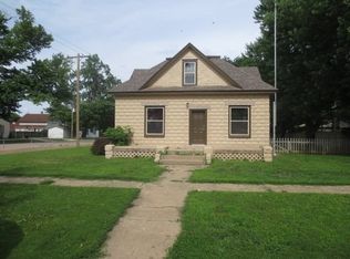 222 N Hutchinson St, Haven, KS 67543